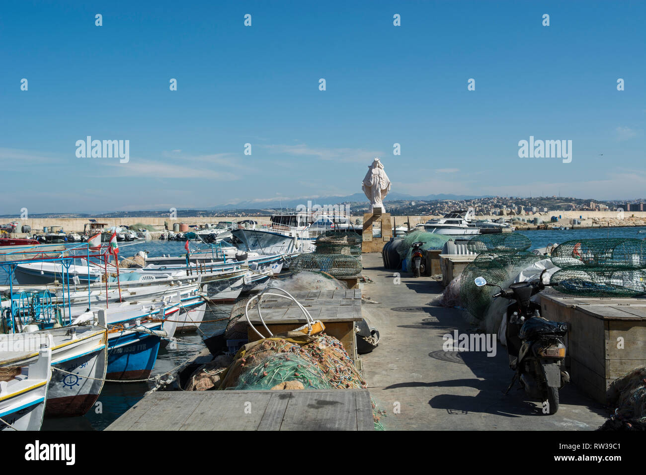 Pneumatico porto di pesca il Libano Medio Oriente Foto Stock