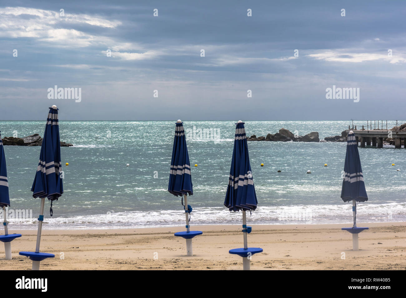 Spiaggia di sabbia a San Terenzo, Liguria, Italia Foto Stock