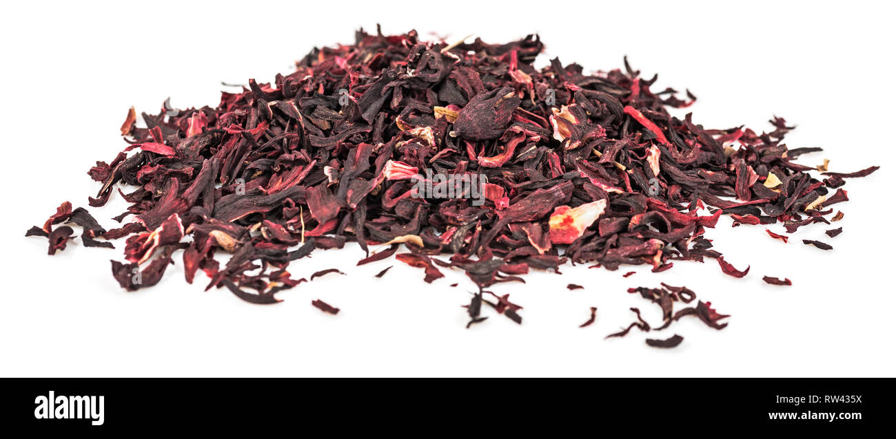 Cumulo di essiccato ibisco Petali isolati su sfondo bianco. Tè rosso, karkade. Foto Stock