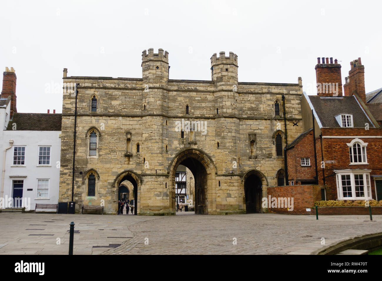 Excheckrgate porta medievale house che conduce alla Cattedrale di Lincoln, Lincolnshire, Inghilterra Foto Stock