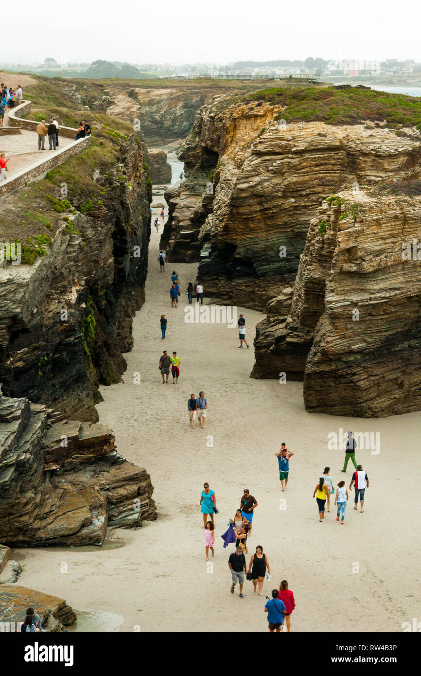 Spiaggia delle cattedrali si trova sulla costa della provincia di Lugo (Galizia), noto anche come il MariÃ±un Lucense. Il luogo in cui si trova b Foto Stock