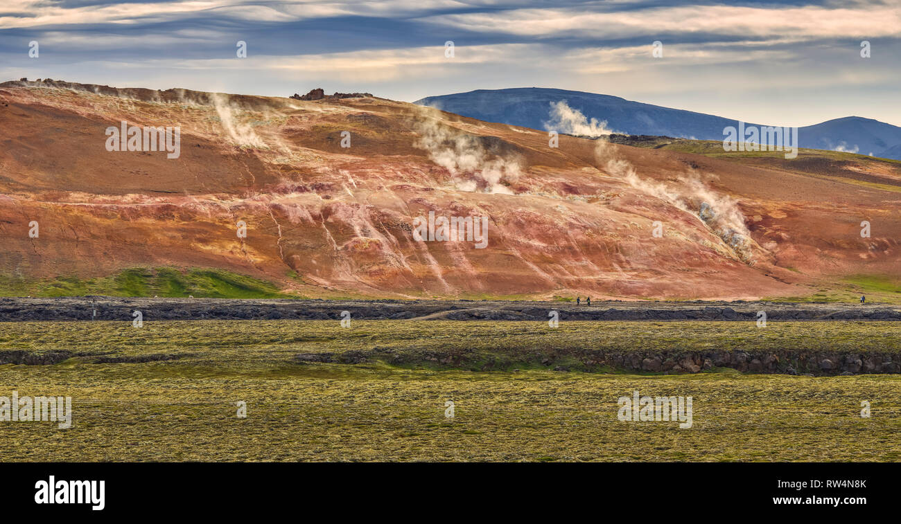 Leirhnukur primavera calda area, area geotermica, Islanda Foto Stock
