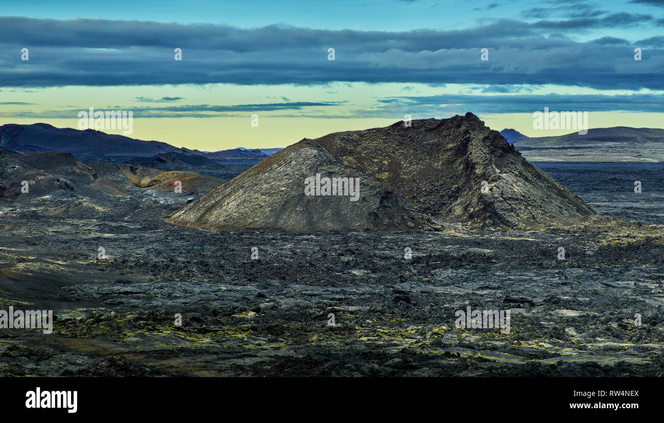 Leirhnukur primavera calda area, area geotermica, Islanda Foto Stock