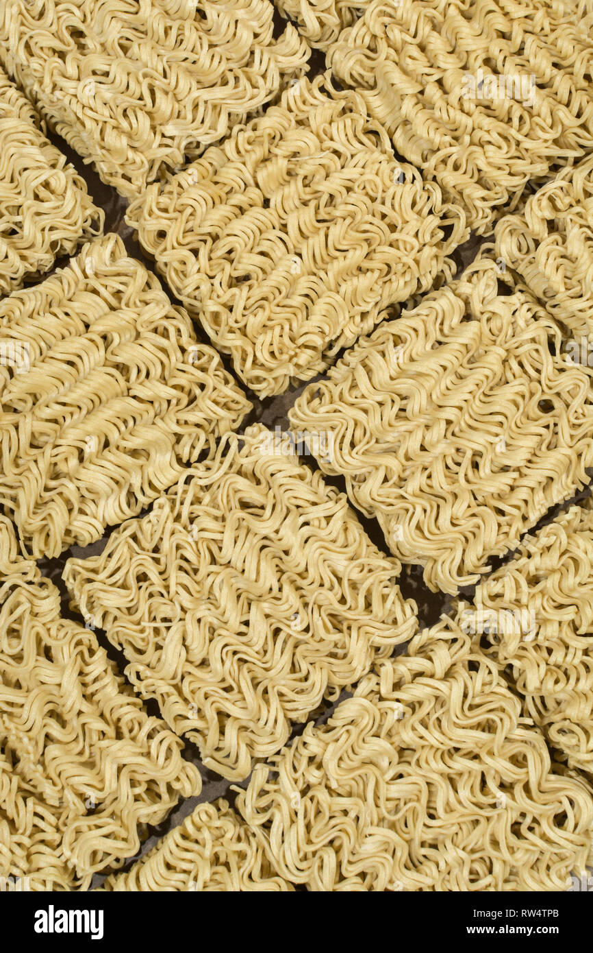 Cinese essiccato instant noodle all'uovo. Foto Stock