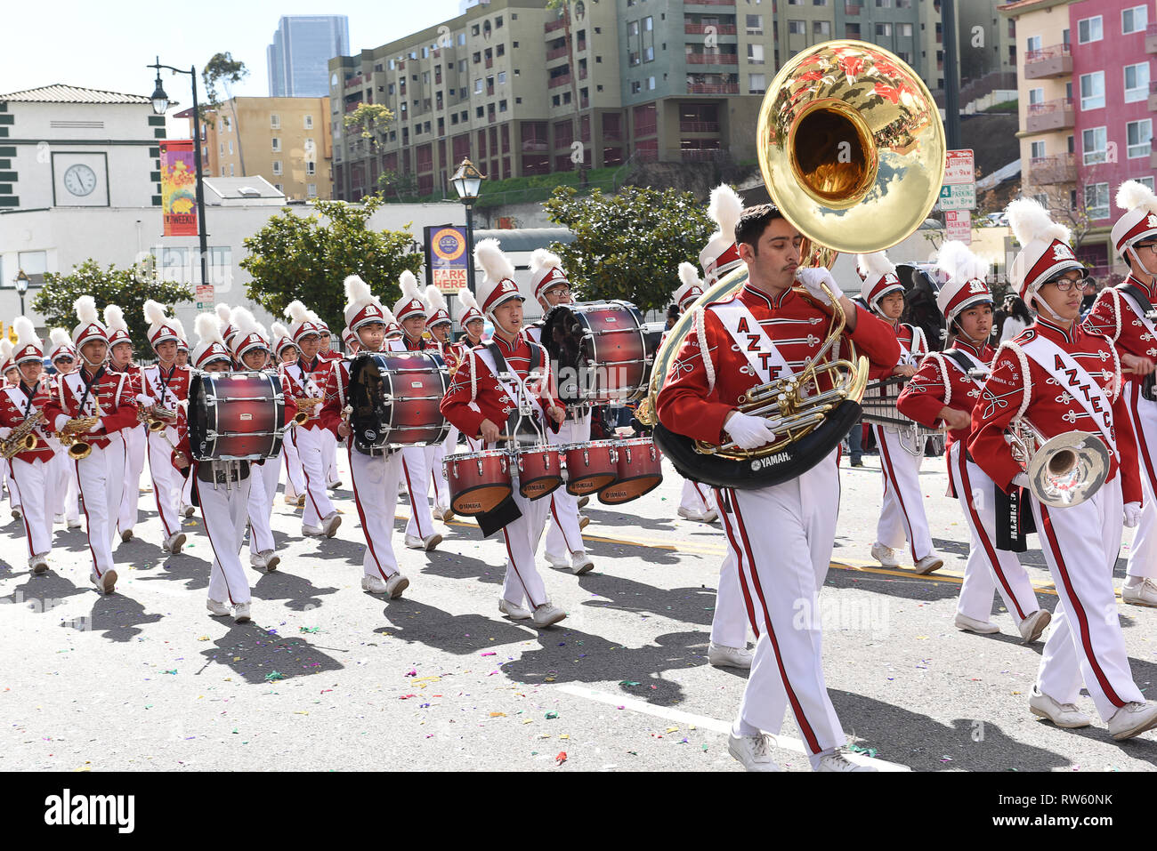 LOS ANGELES - 9 febbraio 2019: Mark Keppel High School Marching Band presso il Los Angeles Nuovo Anno Cinese Parade. Foto Stock