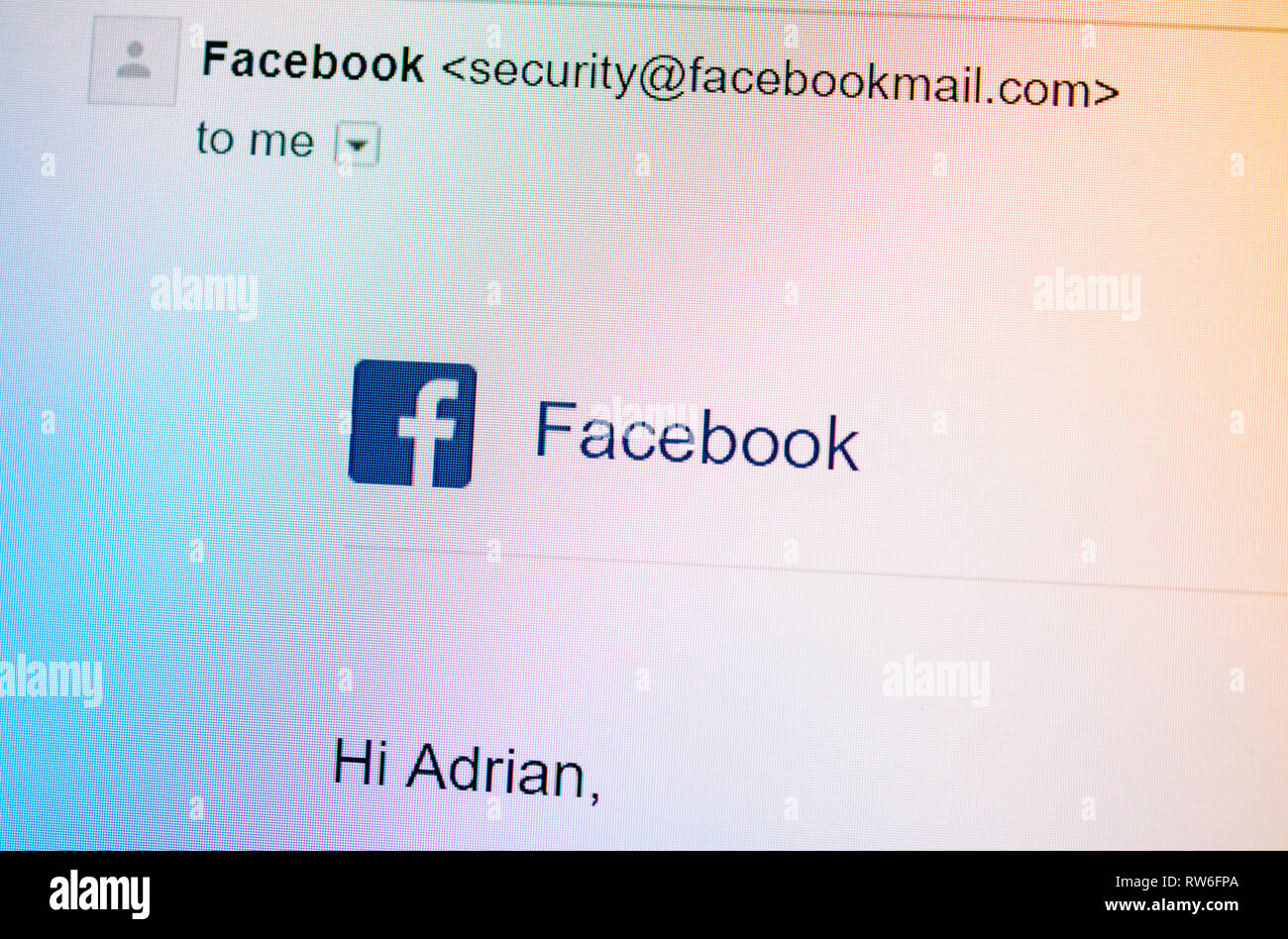 Parigi, Francia - Ott 24, 2017: notifica di Facebook dalla sicurezza di e-mail con il messaggio Hi Adrian Foto Stock