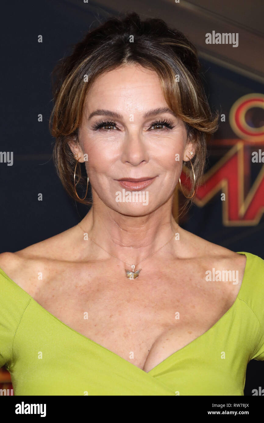 HOLLYWOOD, Los Angeles, CA, Stati Uniti d'America - MARZO 04: attrice Jennifer Grey arriva a Los Angeles prima di Marvel Studios 'Captain Marvel" tenutasi presso l'El Capitan theater il 4 marzo 2019 a Hollywood e Los Angeles, California, Stati Uniti. (Foto di David Acosta/Image Press Agency) Foto Stock