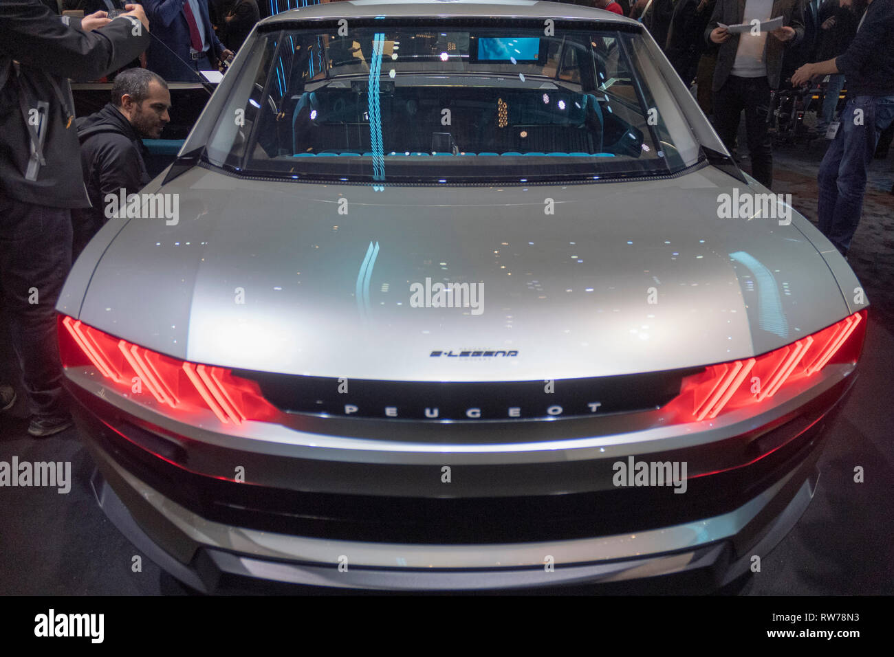 Ginevra, Svizzera. 5º marzo, 2019. La Peugeot E-leggenda concetto (vista posteriore) presentato al 89Geneva International Motor Show. Credito: Eric Dubost/Alamy Live News Foto Stock
