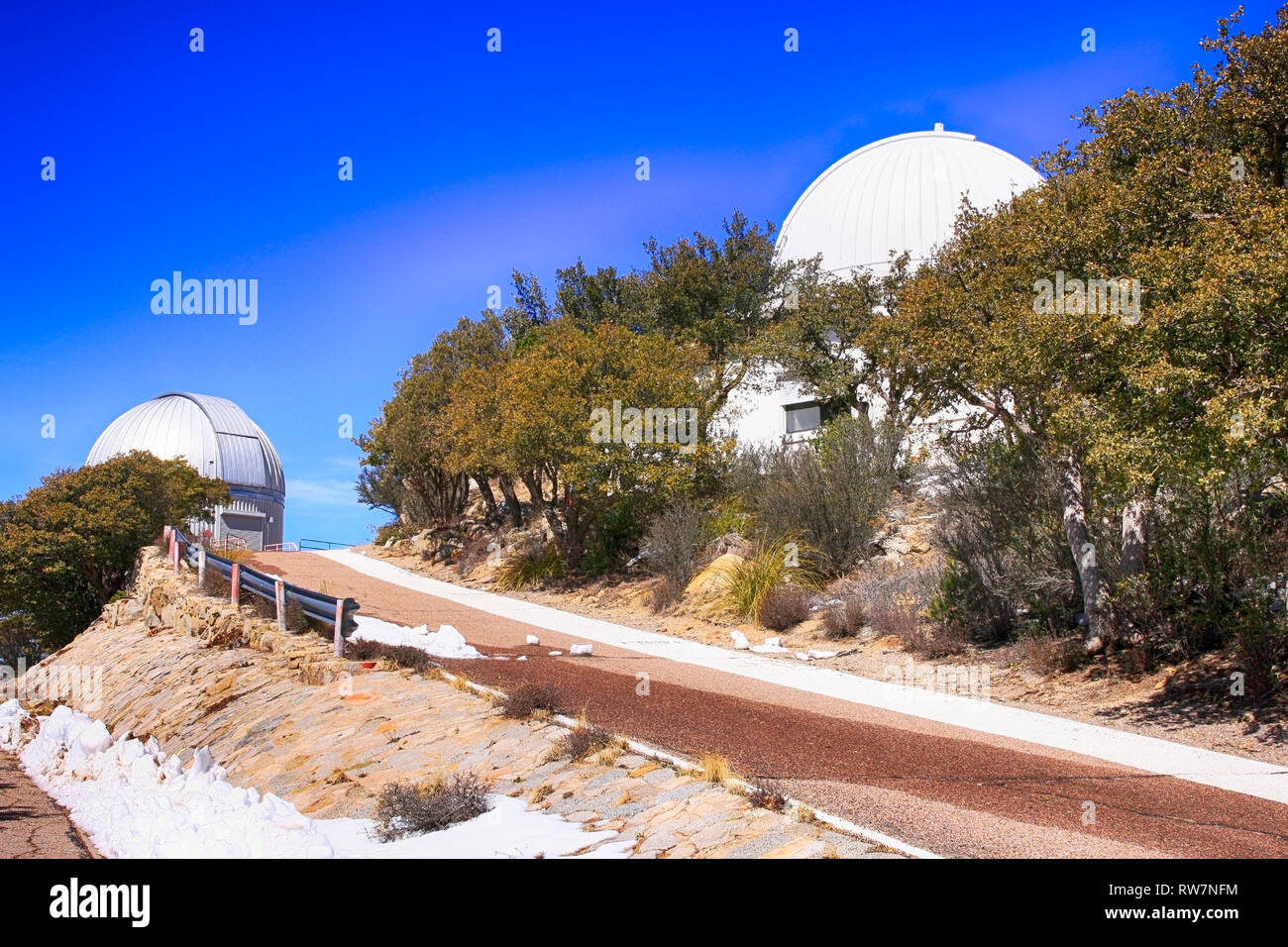 Le cupole del telescopio al Kitt Peak National Observatory in Arizona Foto Stock