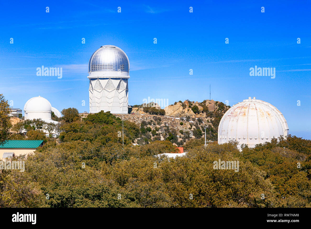 Le cupole del telescopio al Kitt Peak National Observatory in Arizona Foto Stock