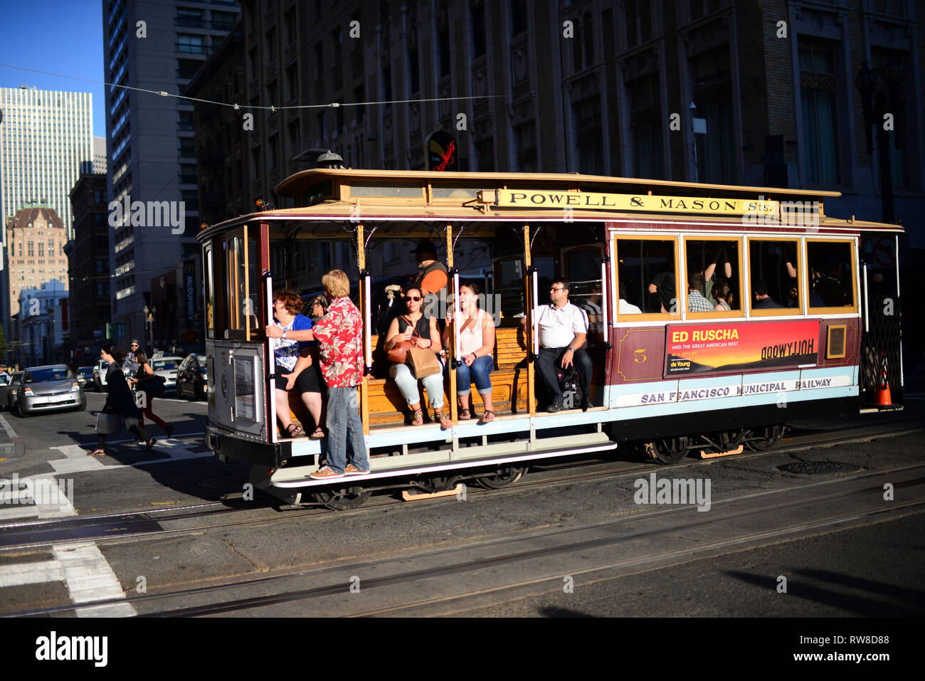 San Francisco cable car system è il mondo del ultimo azionato manualmente il cavo del sistema di auto. Foto Stock