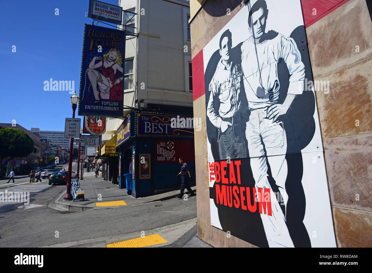 Il Battito Museo segno dipinto in Broadway, San Francisco. Foto Stock