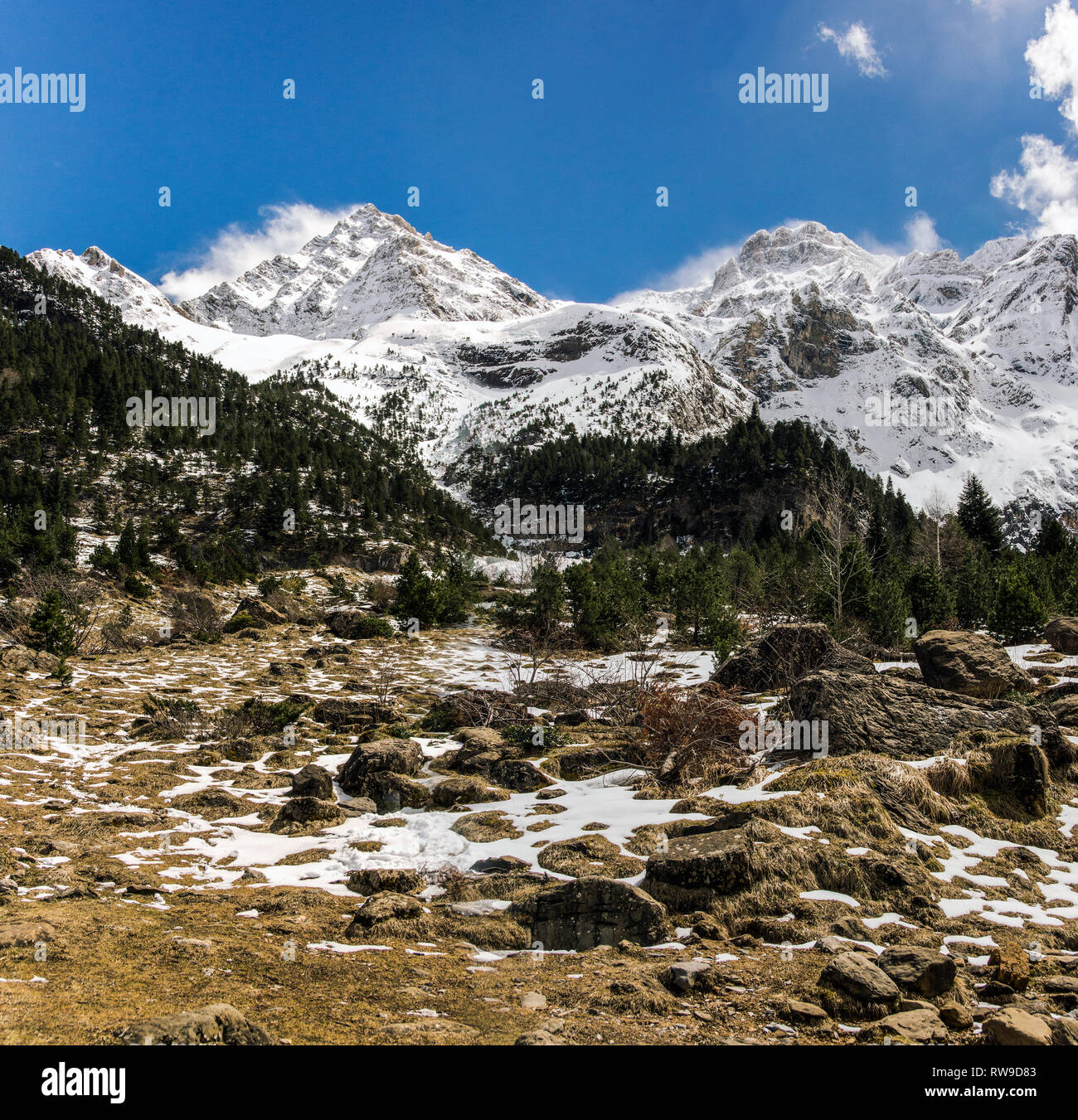 I Pirenei francesi in inverno.Sezione del Cirque de Gavarnie. A sud-ovest della Francia. Foto Stock