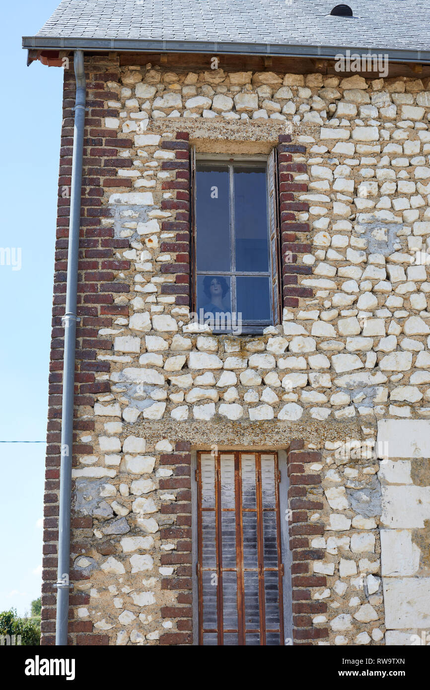 Manichino come sistema di sicurezza, nelle zone rurali della Francia Foto Stock