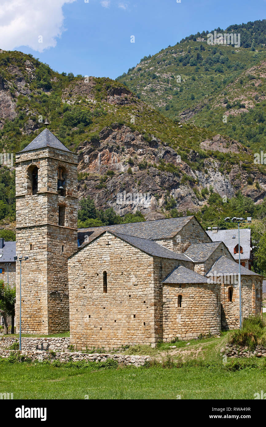 Lo spagnolo arte romanica. Sant Feliu de Barruera chiesa. La valle di Boi Foto Stock