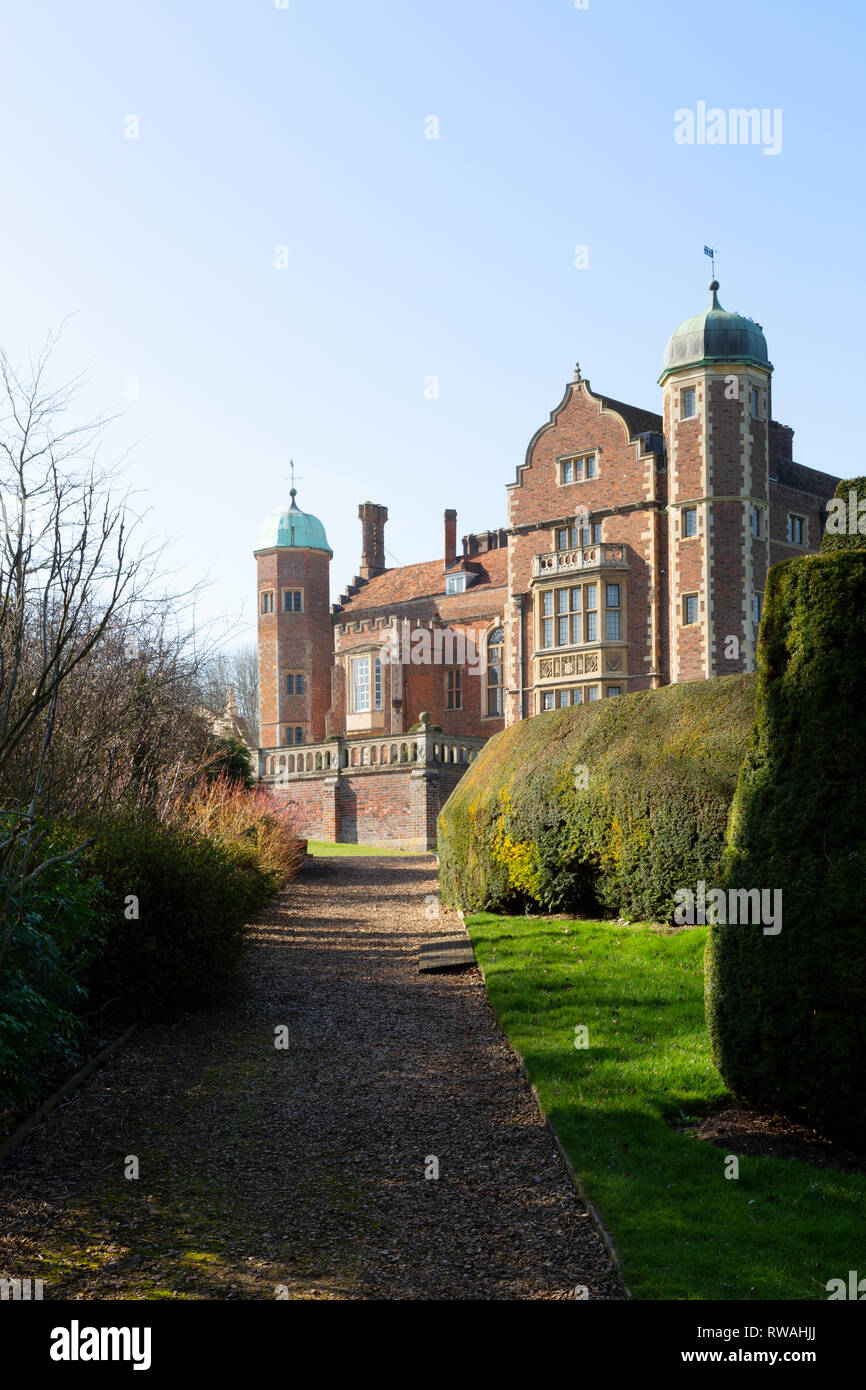 Madingley Hall, Madingley, Cambridge, UK, un sedicesimo secolo country house ora posseduta dalla Università di Cambridge e utilizzati per la formazione continua Foto Stock