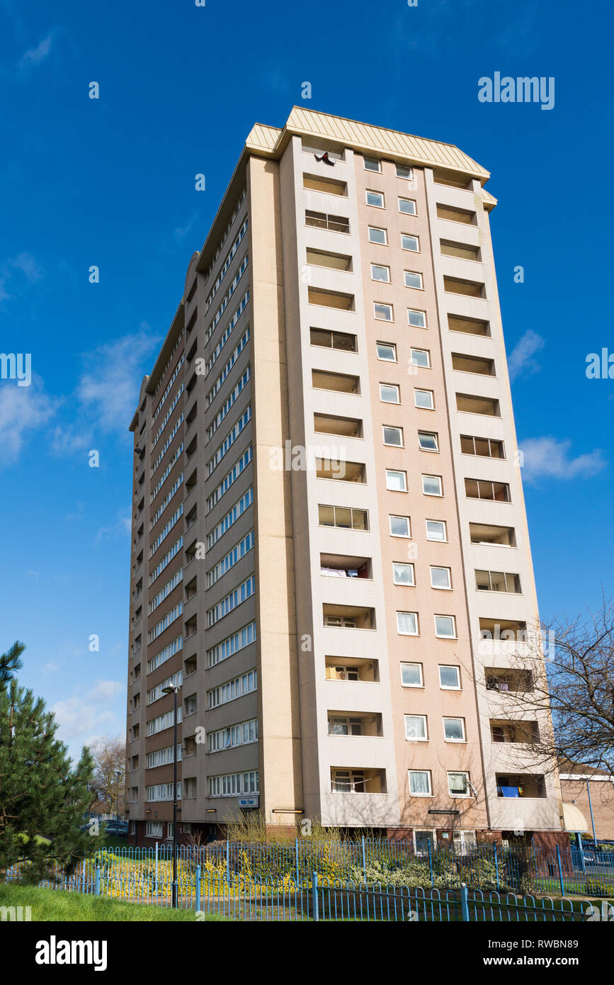 Alto edificio di appartamenti a Ladywood Middleway in Birmingham interna del distretto della città di Ladywood Foto Stock