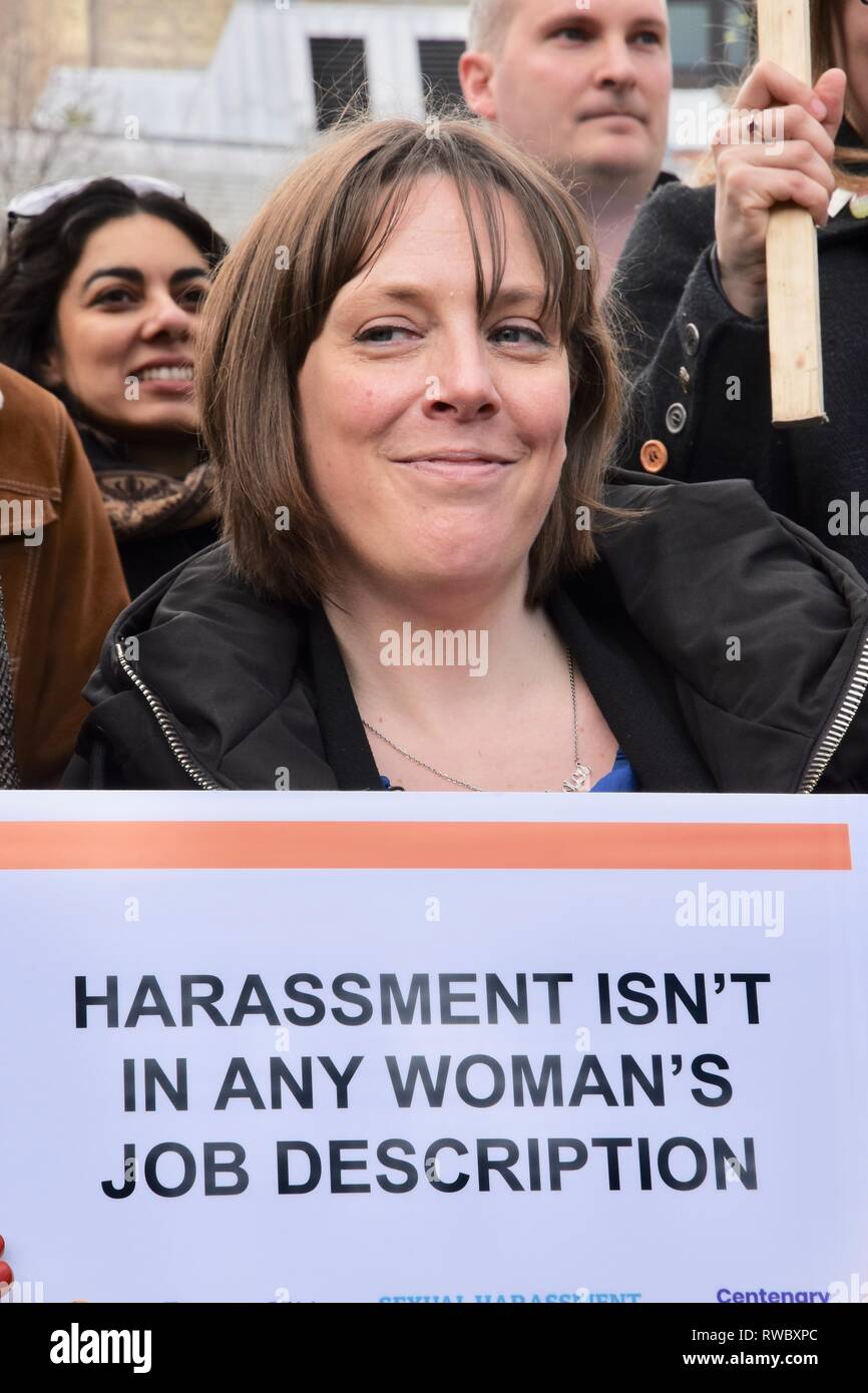 La piazza del Parlamento, Londra, Regno Unito. 5 Mar 2019. Jess Phillips MP.Le molestie sul luogo di lavoro giorno di azione.La piazza del Parlamento.london.UK Credit: Michael melia/Alamy Live News Foto Stock