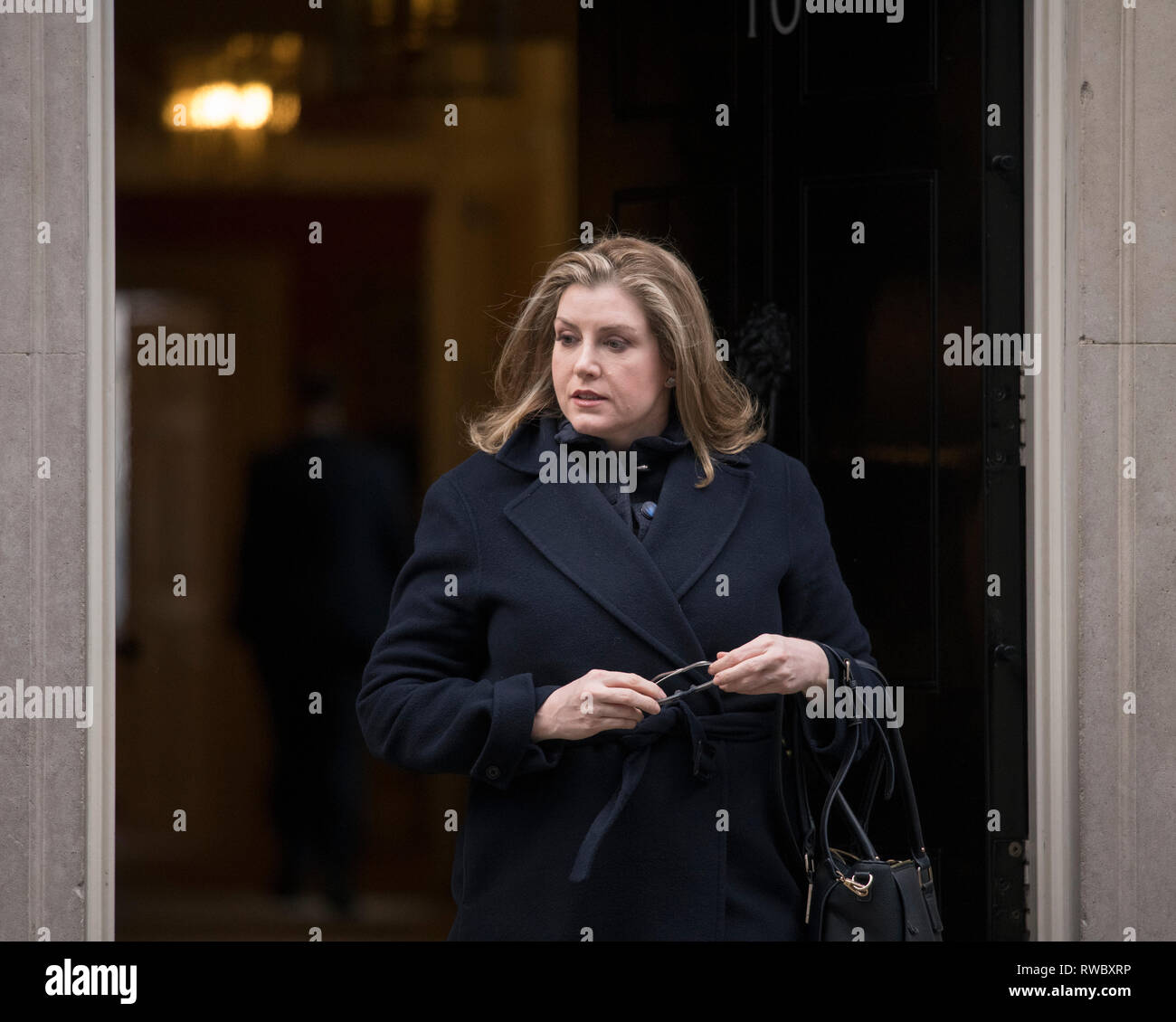 A Downing Street, Londra, Regno Unito. Il 5 marzo 2019. I ministri del governo non lascia 10 dopo settimanale di riunione del gabinetto. Penny Mordaunt, Segretario di Stato per lo sviluppo internazionale. Credito: Malcolm Park/Alamy Live News. Foto Stock