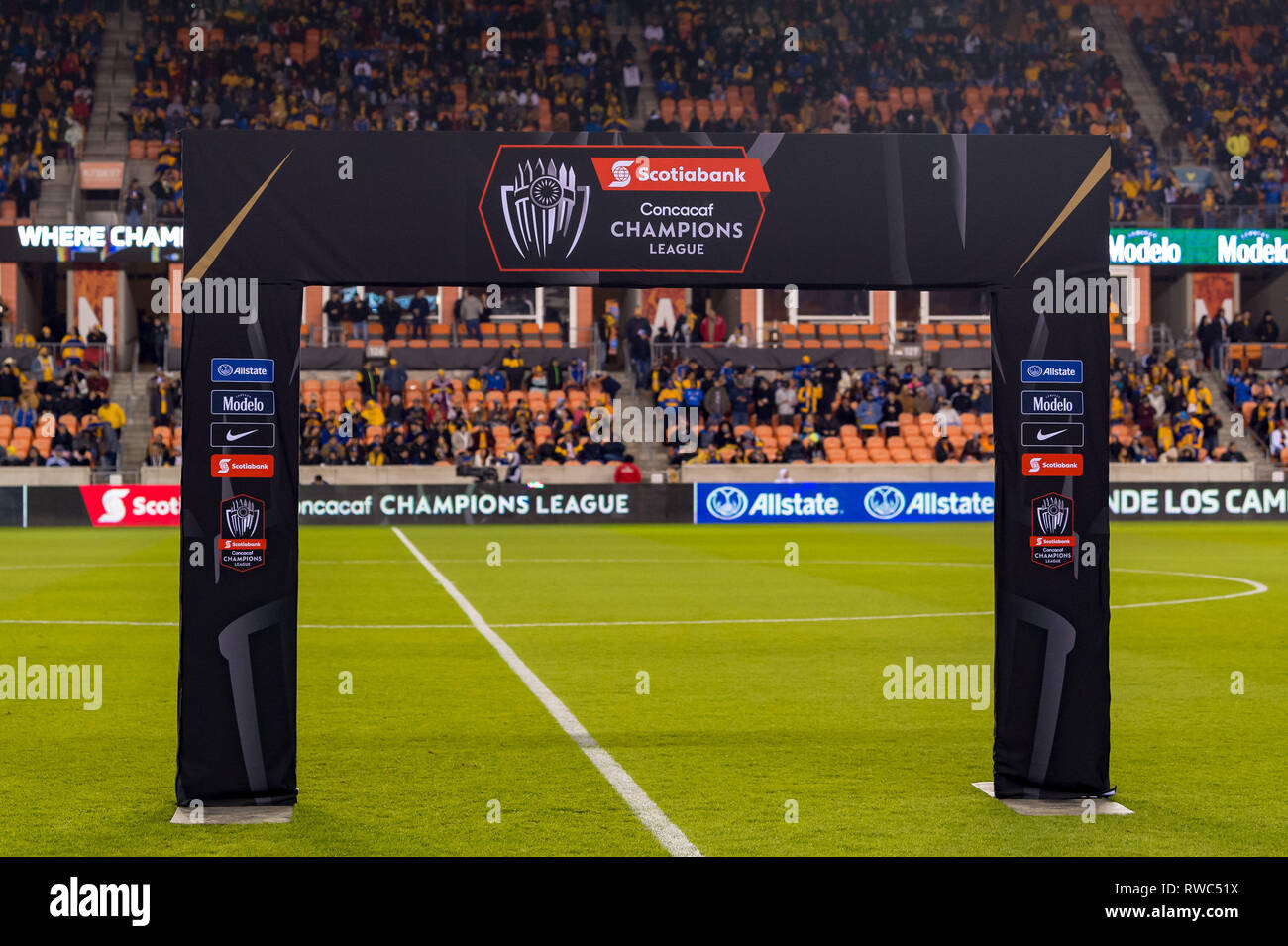 Houston, Texas, Stati Uniti d'America. 05 Mar, 2019. Febbraio 26, 2019: prima di iniziare la CONCACAF Champions League quarti di finale gioco 18 leg 1 tra UANL Tigres e Houston Dynamo BBVA Compass Stadium di Houston, Texas il punteggio a metà 0-0 © Maria Lysaker/CSM. Credito: Cal Sport Media/Alamy Live News Foto Stock