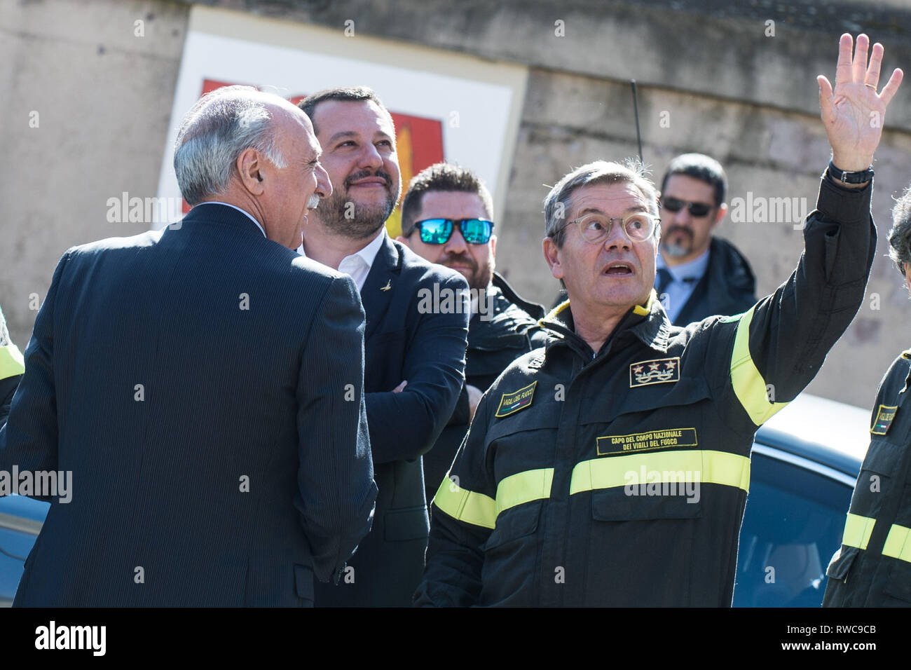 Roma, Italia. 06 Mar, 2019. Roma, Italia Il primo ottanta anni di Vigili del Fuoco politica nel pic: Fabio Dattilo, Stefano Candiani, Matteo Salvini, Salvatore Mulas Credito: LaPresse/Alamy Live News Foto Stock