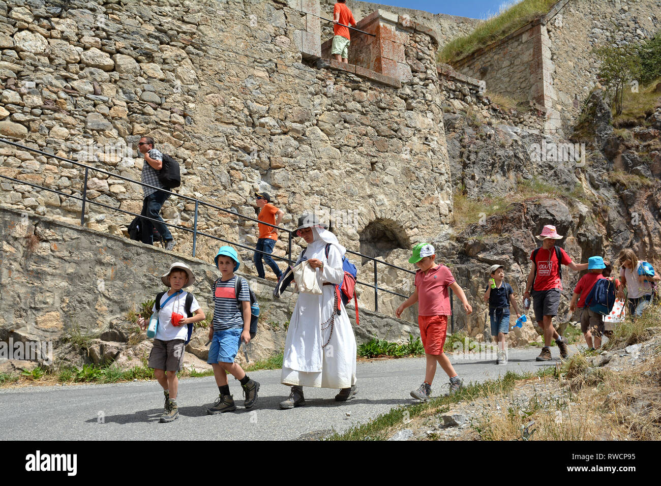 BRIANCON, Francia - 20 luglio, 2017. I turisti che visitano la Citadelle costruita da Vauban di Briançon, Hautes-Alpes ,Francia Foto Stock