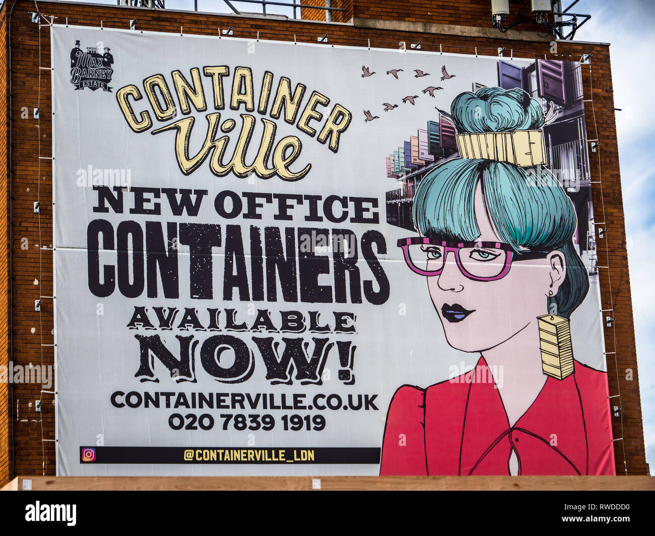 Containerville Londra annuncio - Containerville è una società di locazione di uffici e officine convertito in contenitori di spedizione nella zona est di Londra. Foto Stock