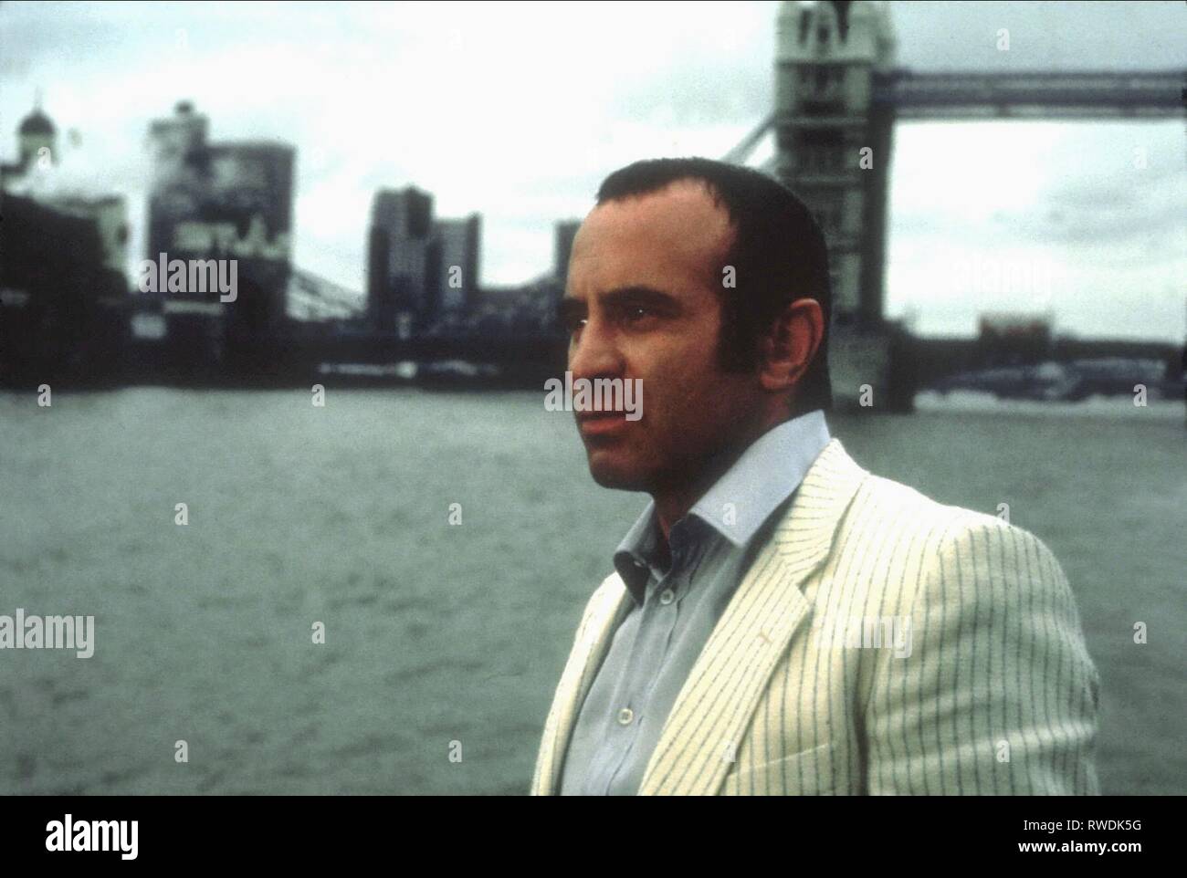 BOB HOSKINS, il lungo Venerdì Santo, 1980 Foto Stock