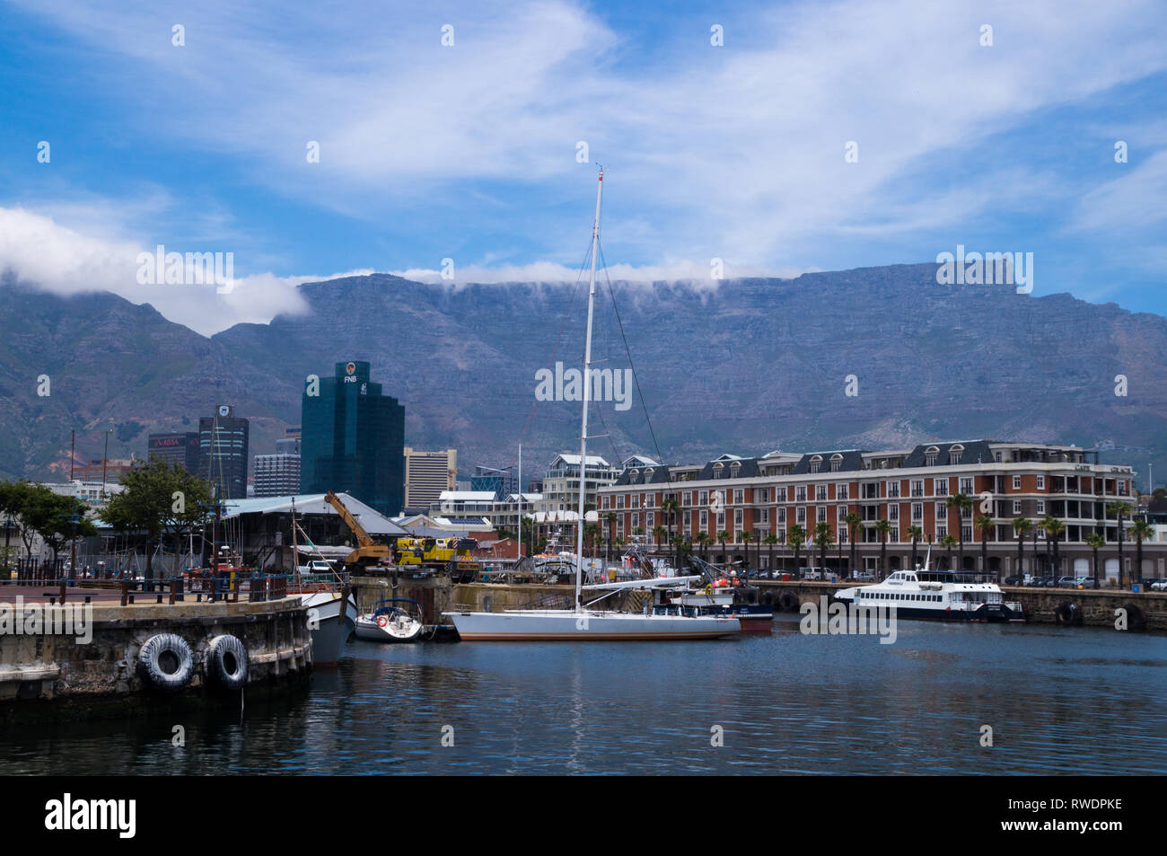 La vista del porto di Victoria e Alfred Waterfront, Città del Capo, Sud Africa. Foto Stock