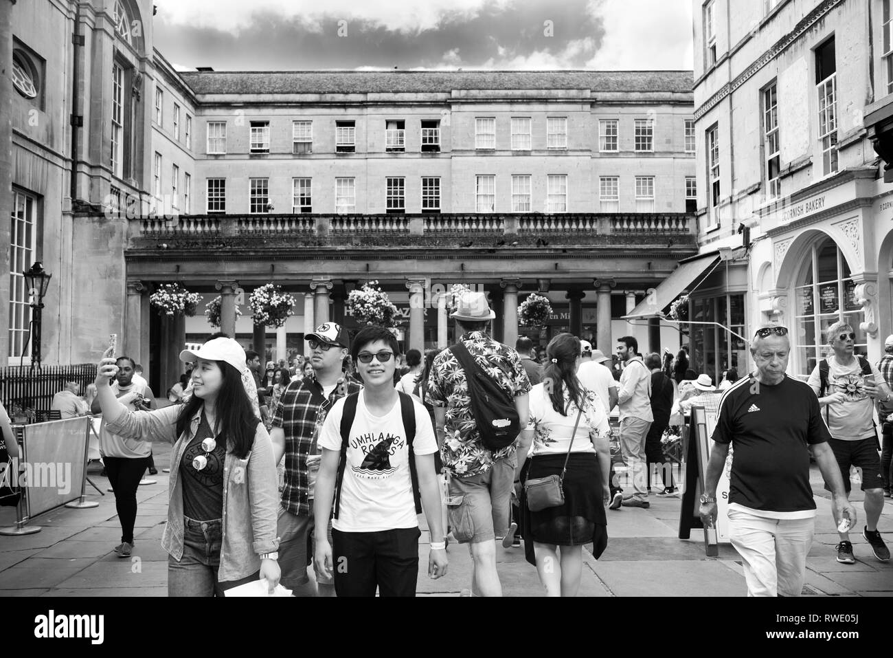 Strade trafficate di Bath, Inghilterra Foto Stock