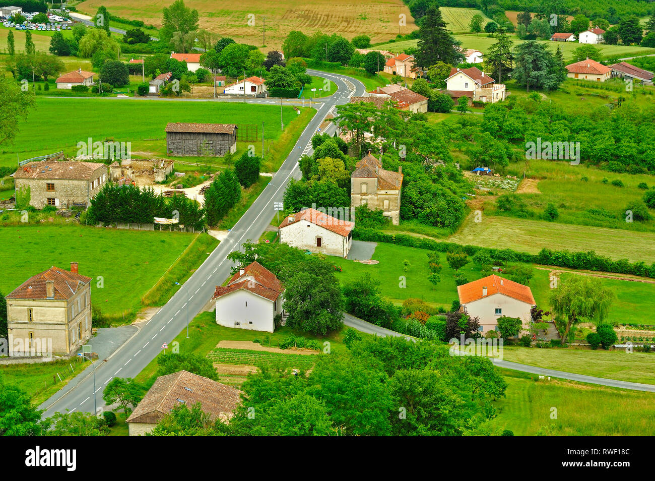 Vista del Lot-et-Garonne campagna dal La Vierge de Monbahus, Monbahus Lot-et-Garonne Department, Aquitaine, Francia Foto Stock