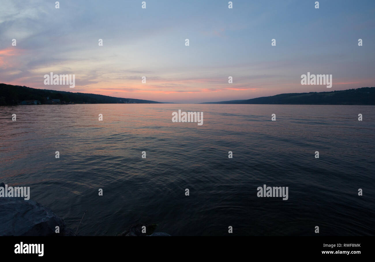 Tramonto sul Lago Seneca, New York Foto Stock