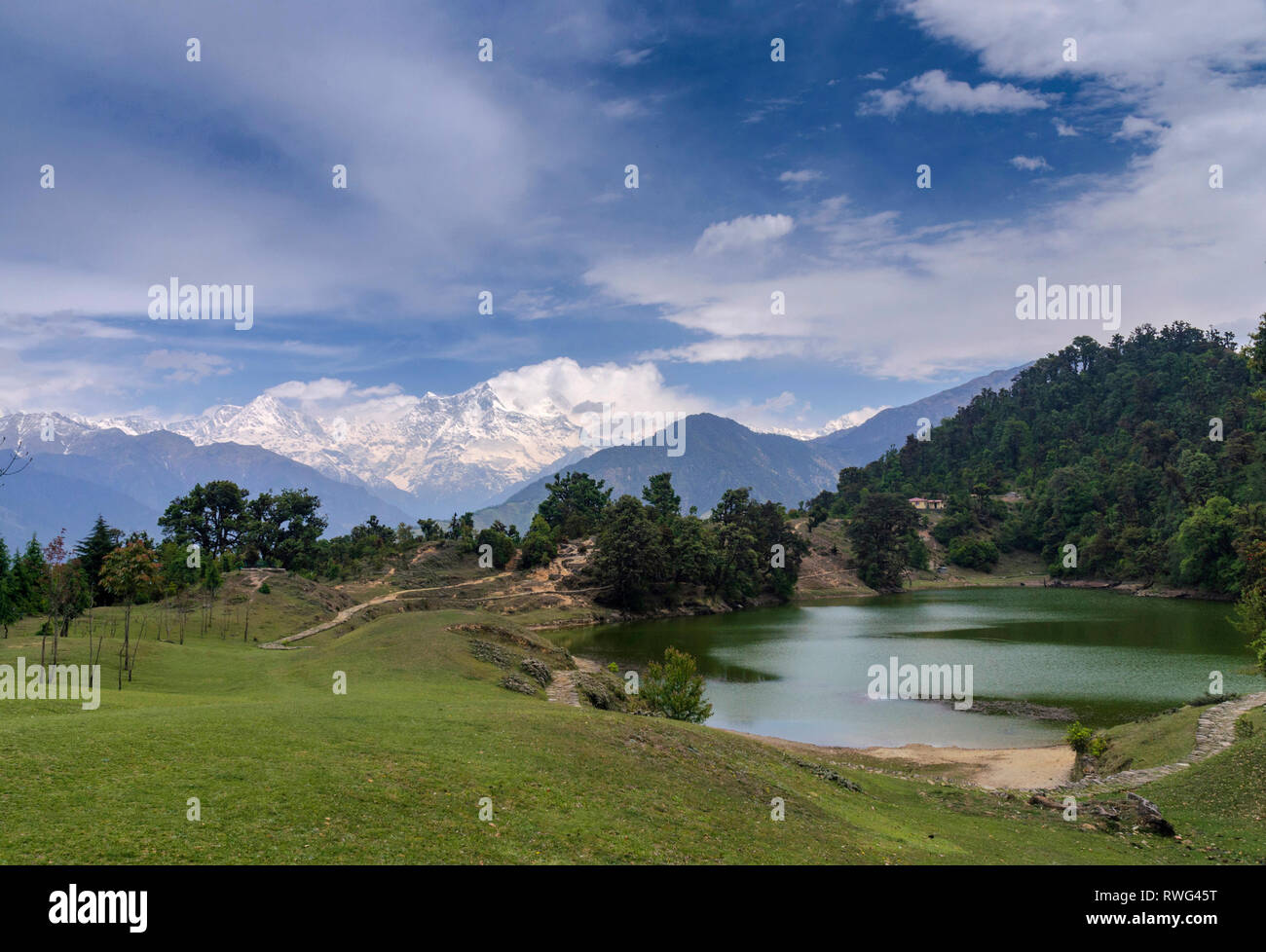 Devriya o Taal Deoria Tal lago, Garhwal, Uttarakhand, India. Foto Stock