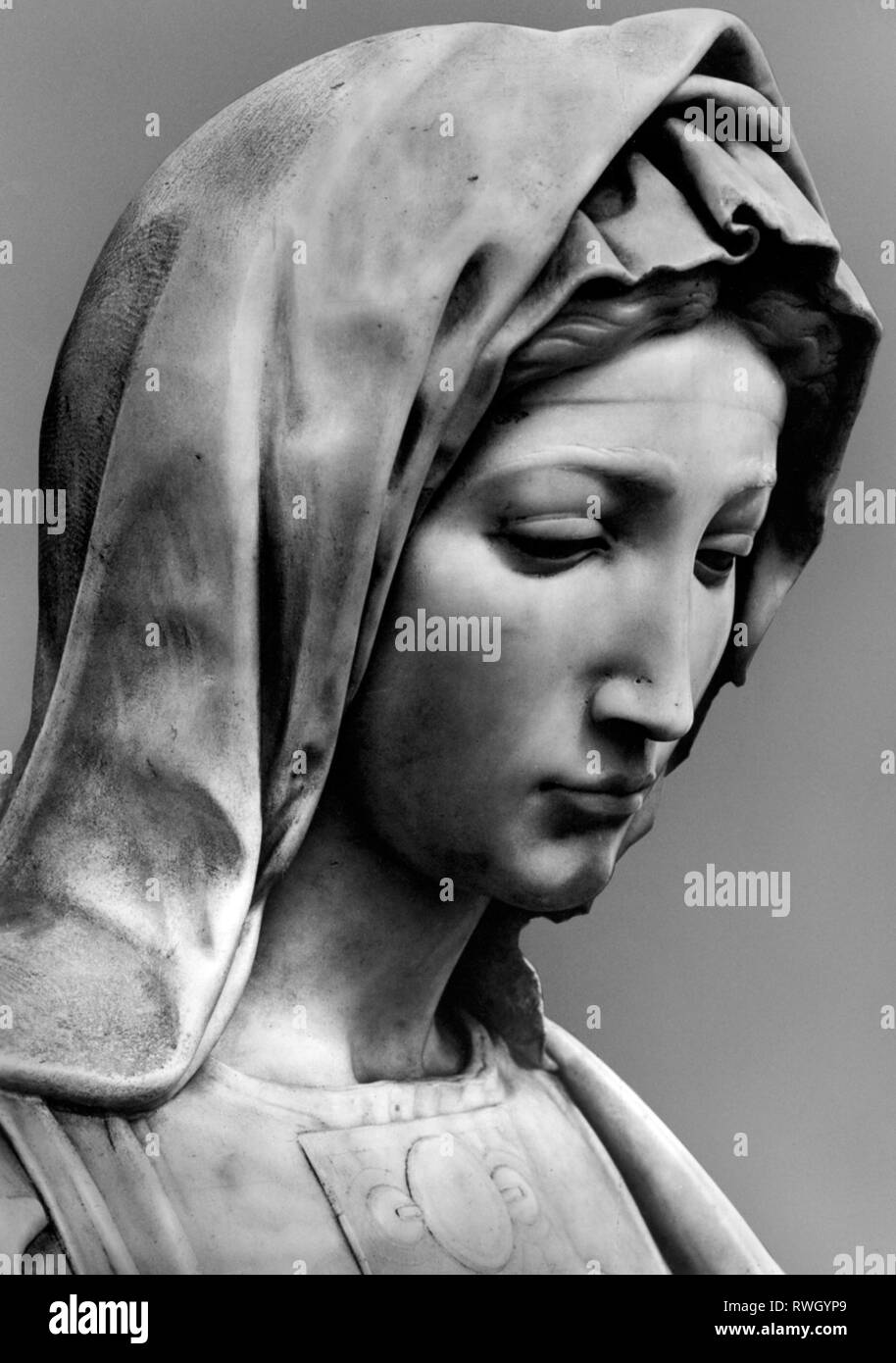 Maria, circa 15 BC - circa 48 AD, la madre di Gesù, ritratto, scultura di Michelangelo Buonarroti (1475 - 1564), 1501 - 1506, marmo lucido, Chiesa di Nostra Signora di Bruges, Additional-Rights-Clearance-Info-Not-Available Foto Stock