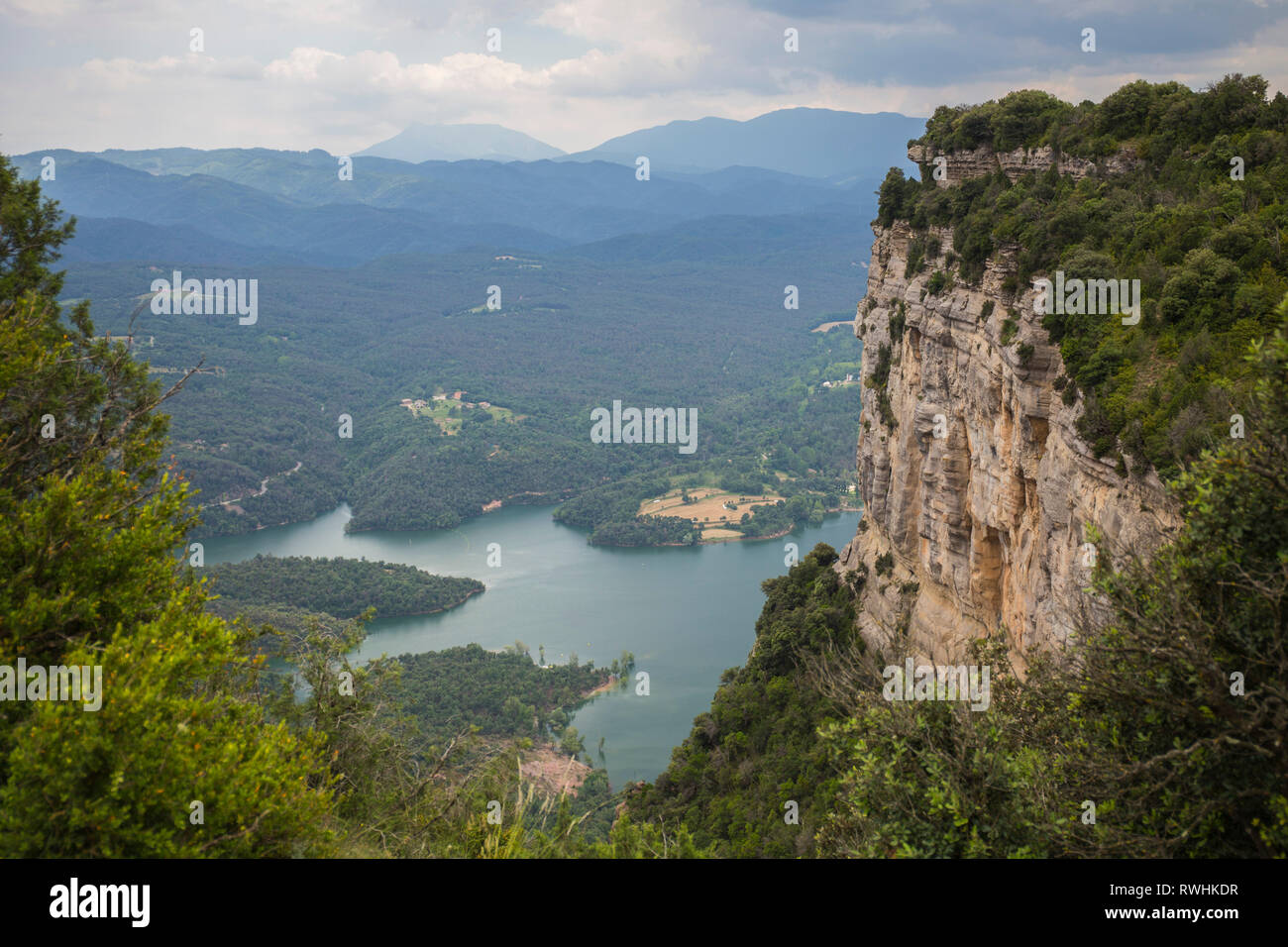 Palude di Sau da balze di Tavertet, Barcellona, ​​Catalonia, Spagna Foto Stock