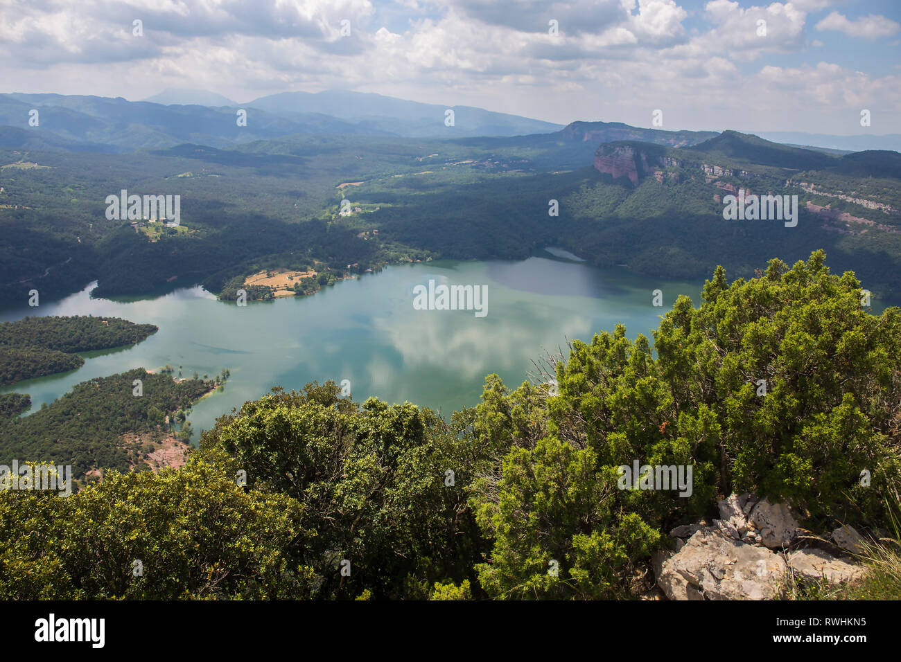 Palude di Sau da balze di Tavertet, Barcellona, ​​Catalonia, Spagna Foto Stock