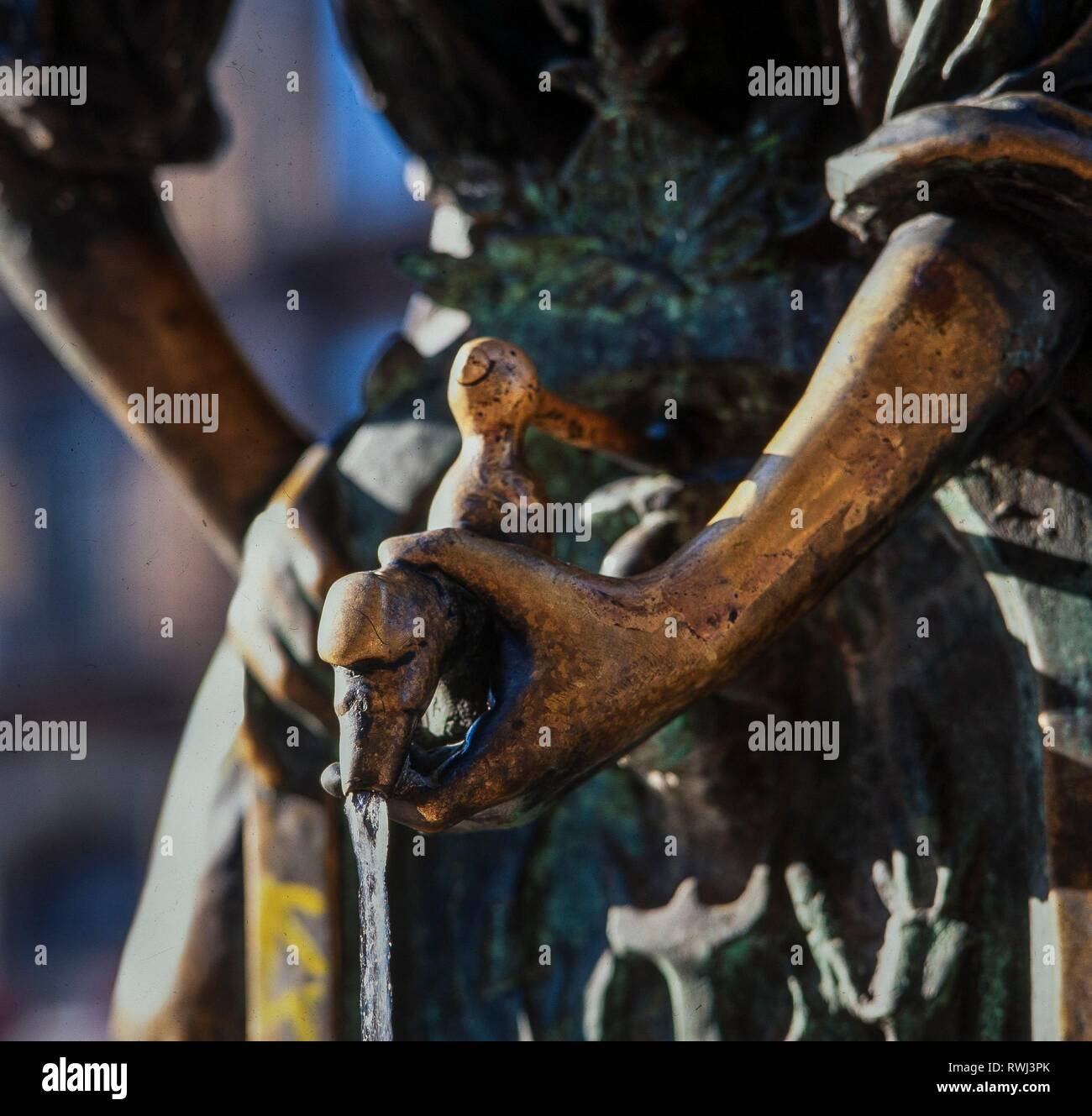 Detalle de la Fuente del Trinxa, 1911. Ronda Universidad, Barcellona. Autore: CAMPENY, JOSEP. Foto Stock