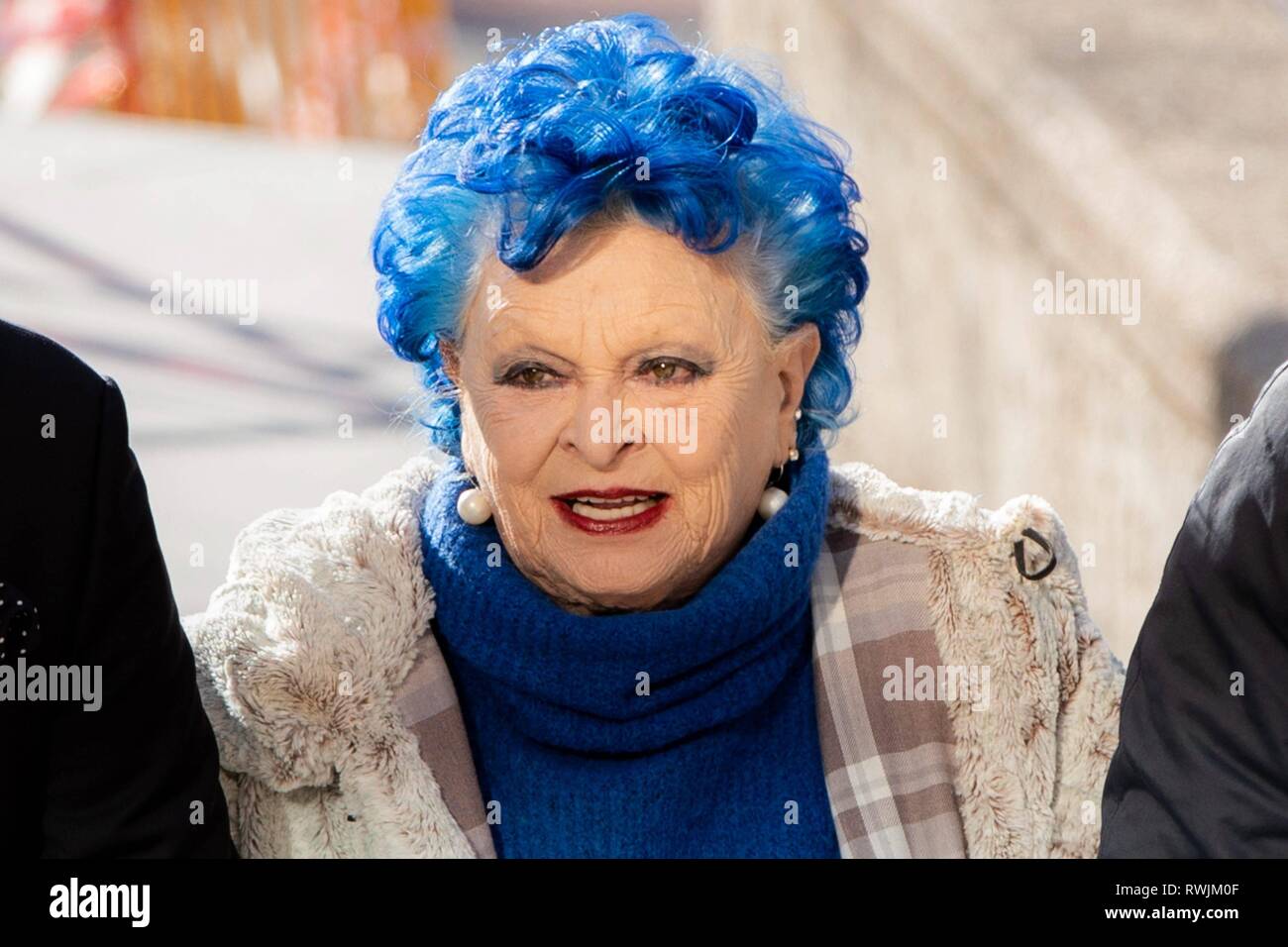 Lucia Bosé visto entrare il tribunale provinciale di Madrid ha accusato di appropriazione indebita di un disegno di Pablo Ruiz Picasso Cordon premere Foto Stock
