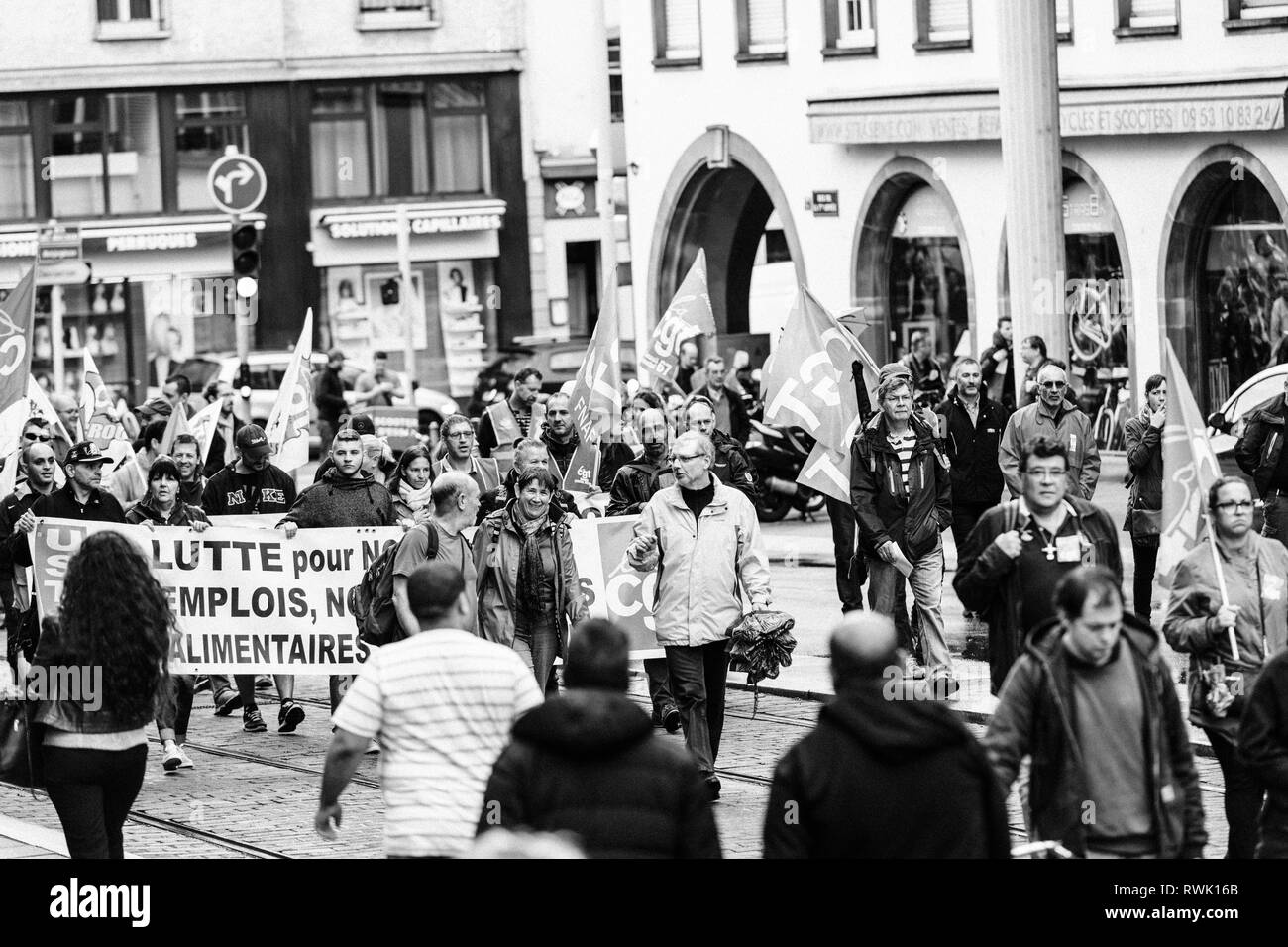 Strasburgo, Francia - Sep 12, 2017: foto in bianco e nero di Francese giornata nazionale di protesta contro la riforma del lavoro proposto da Emmanuel Macron di governo Foto Stock
