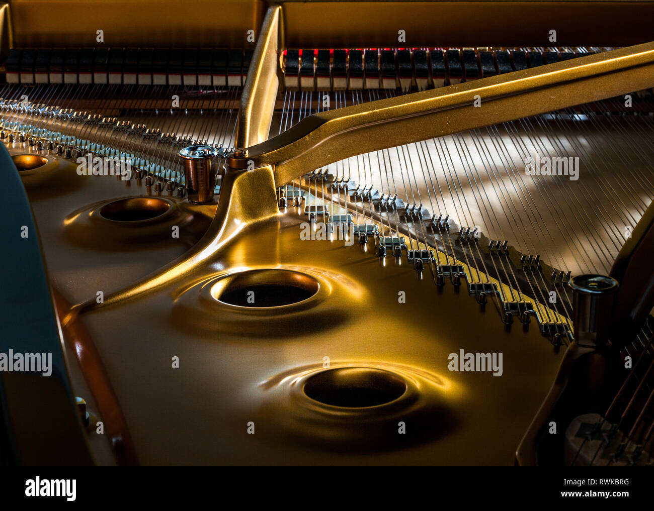 Cork, Irlanda 02Febbraio, 2008. Interno di un Steinway Baby Grand Piano nella città di Cork, Irlanda. Foto Stock