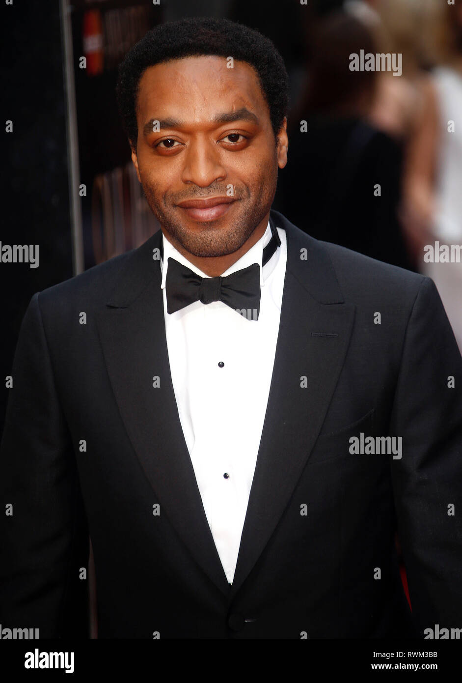 12 apr 2015 - Londra, Inghilterra, Regno Unito - Olivier Awards 2015, Royal Opera House Covent Garden - tappeto rosso arrivi mostra fotografica: Chiwetel Ejiofor Foto Stock