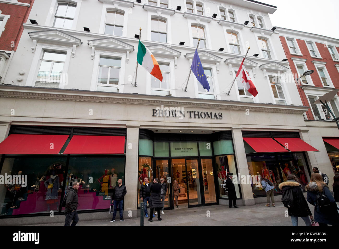 Brown Thomas department store di Grafton Street a Dublino Repubblica di Irlanda Foto Stock