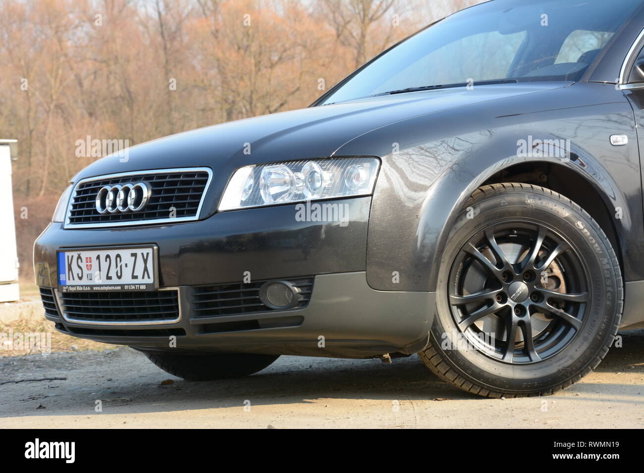 Audi A4 B6 (paraurti anteriore Foto stock - Alamy