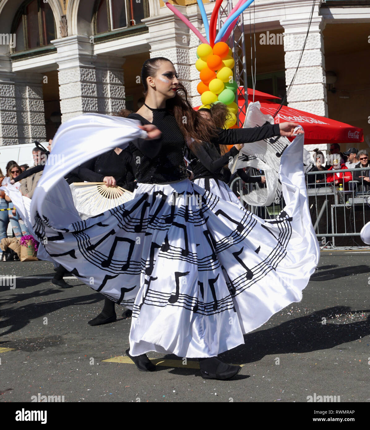 Costumi di Carnevale 2019, 10 vestiti da donna da