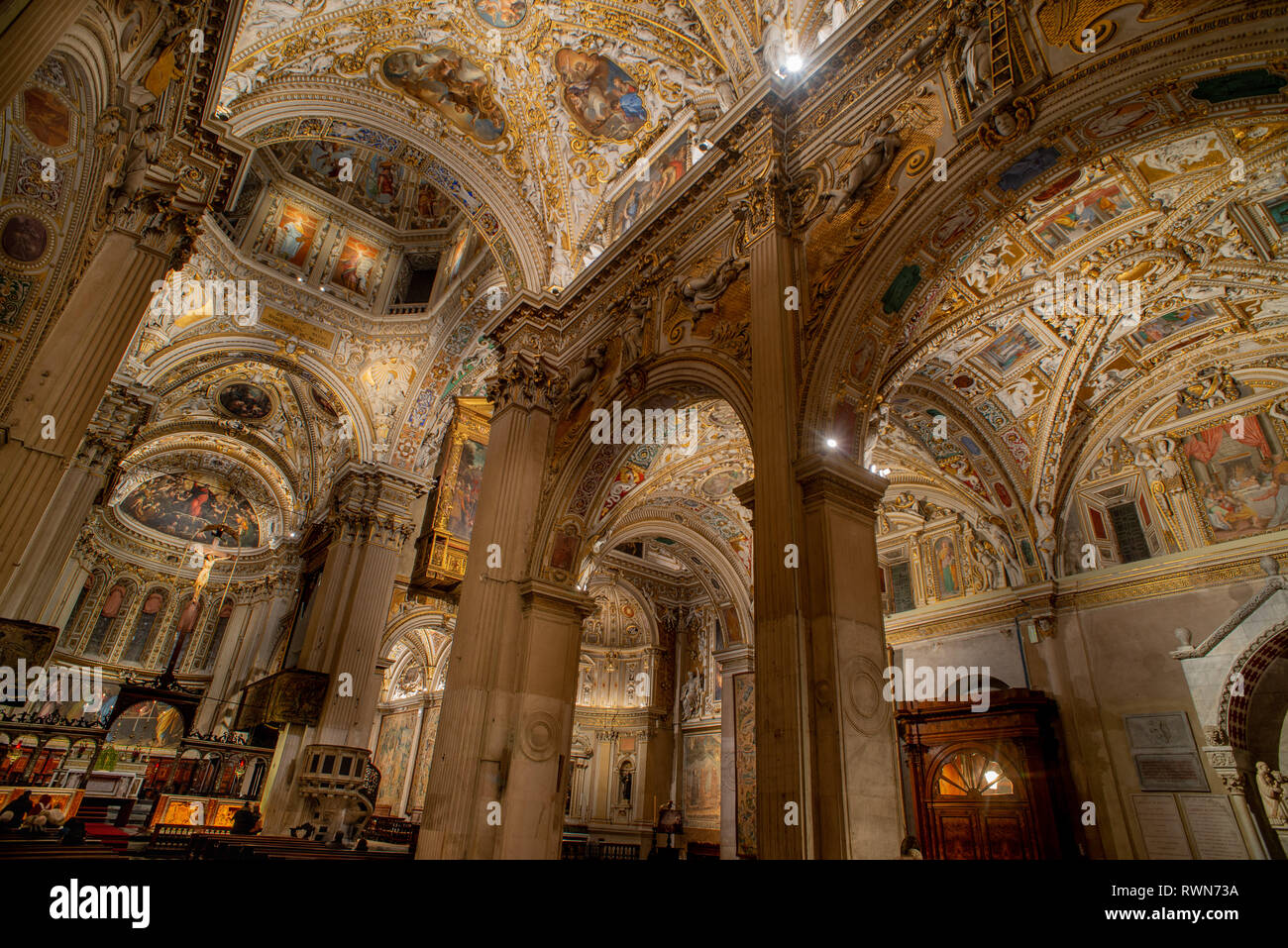 Cupola emisferica della Basilica di Santa Maria Maggiore di Bergamo Foto Stock