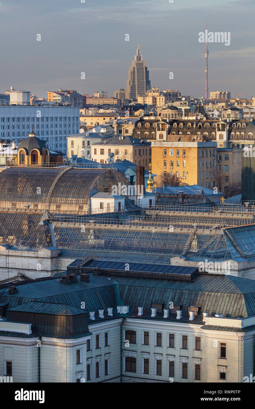Cityscape, tetto del Museo Puskin di Mosca, Russia Foto Stock