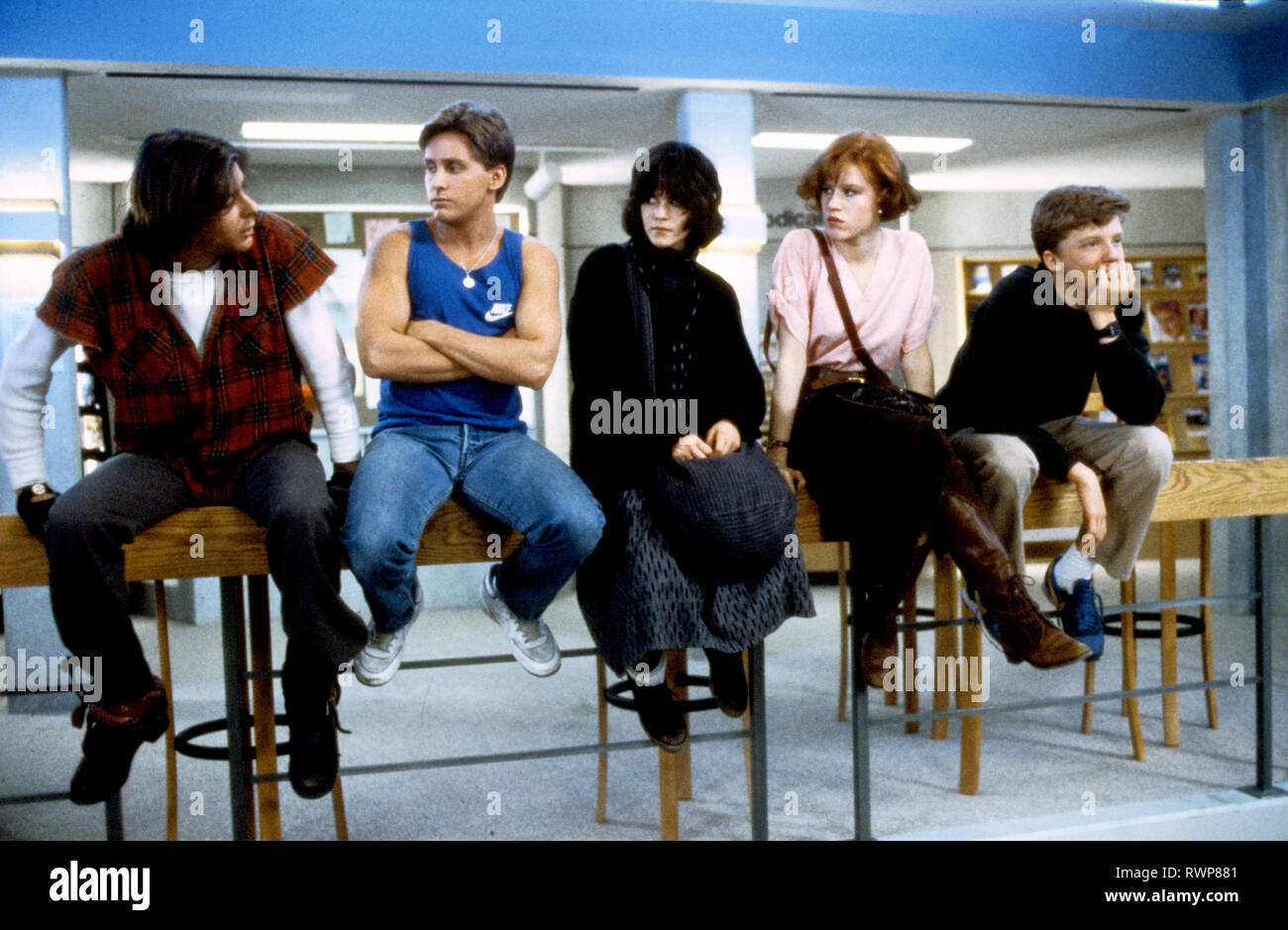 JUDD NELSON, Emilio Estevez, alleato Sheedy, Molly Ringwald,ANTHONY MICHAEL HALL, la colazione club, 1985 Foto Stock