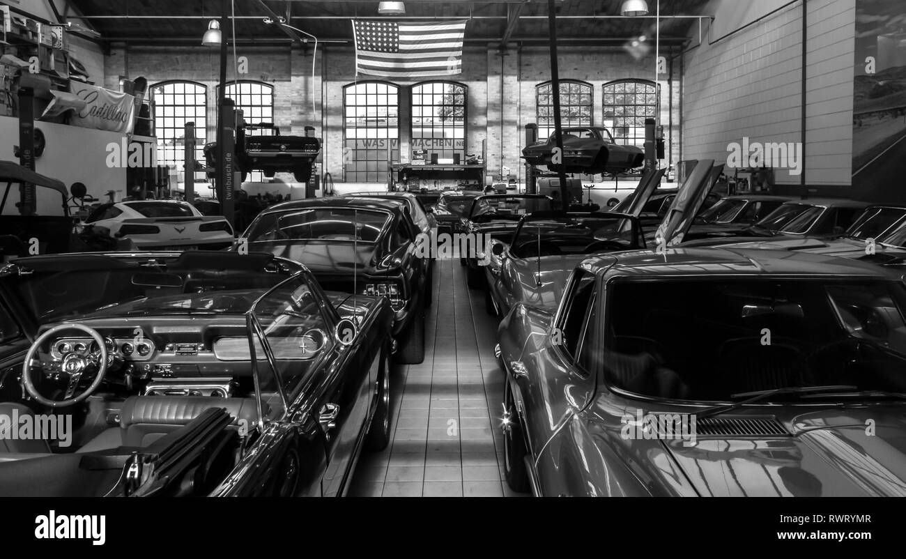 American muscolo automobili garage Foto Stock