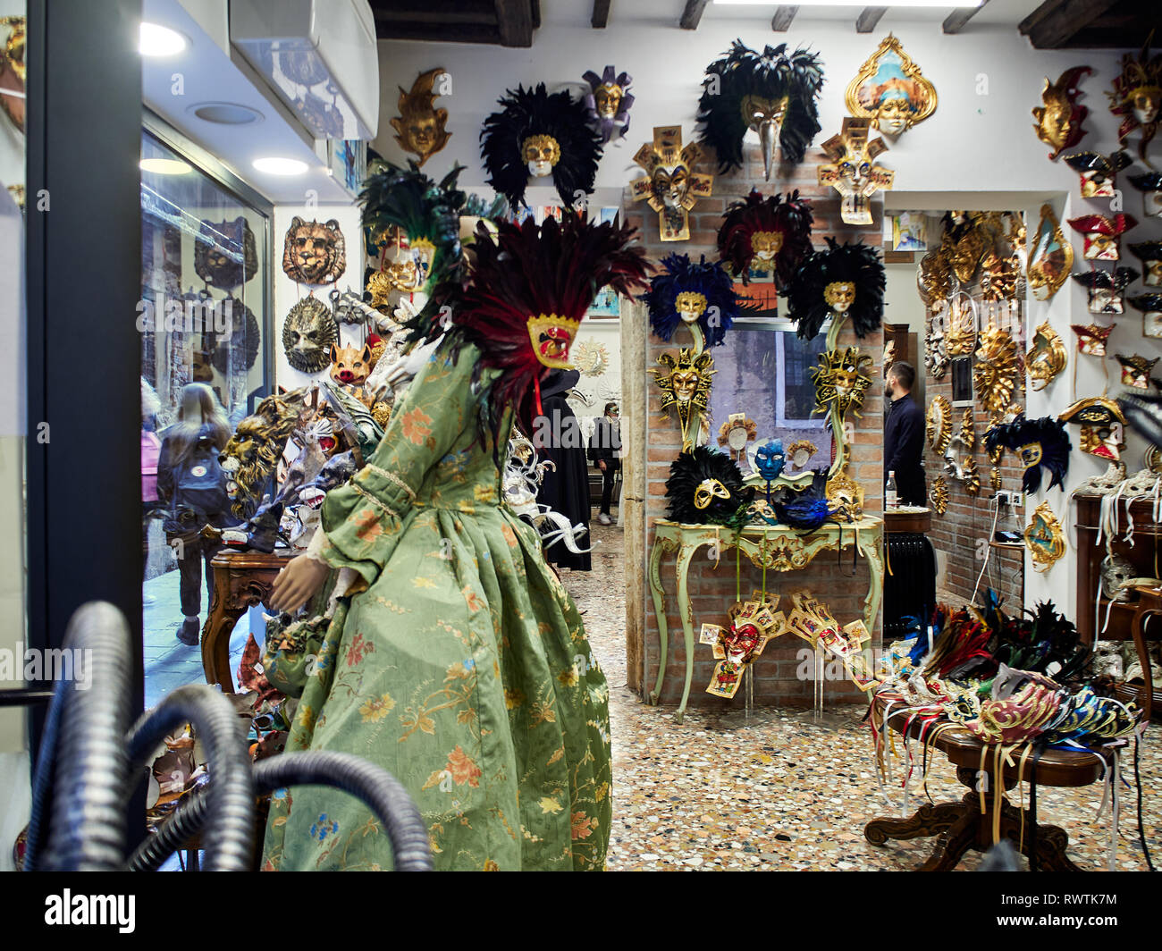 Noleggio Abiti Negozi Di Costumi Carnevale Milano Negozi Abiti Di