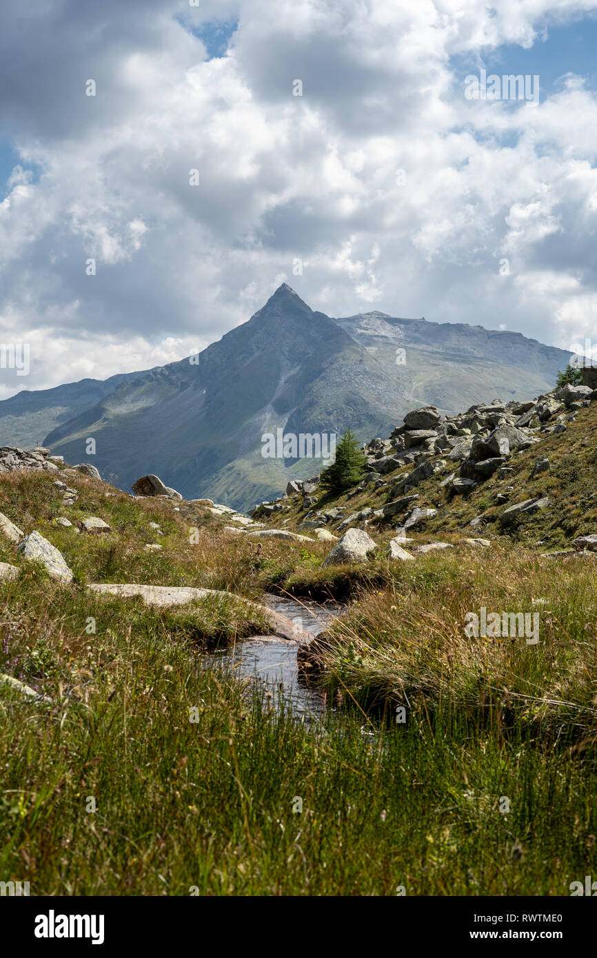 Escursioni nella Valle del Gastein vicino al Bockhartsee e il Niedersachsenhaus, Austria Foto Stock